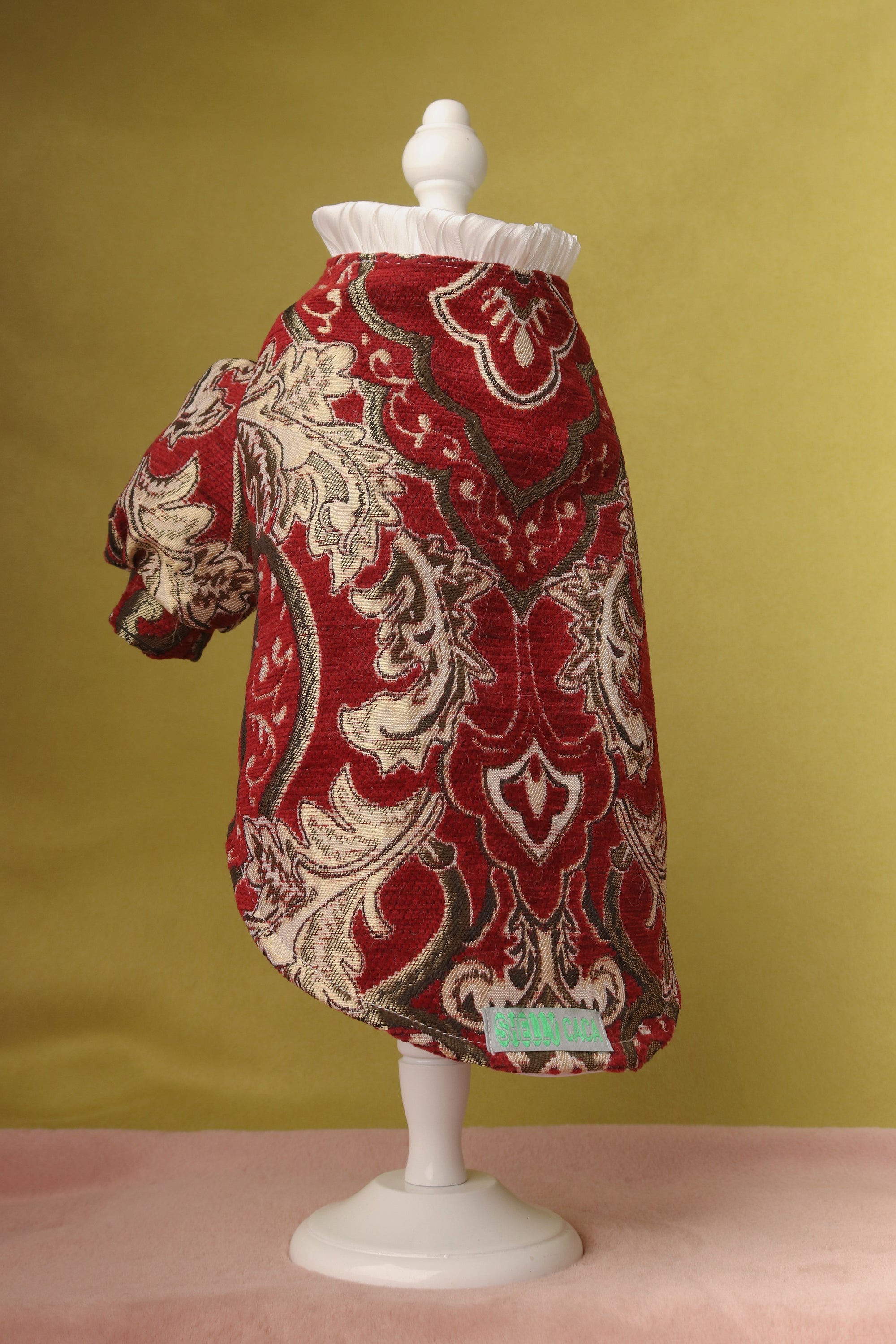 Coronation | Pet top